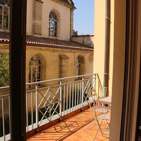 Appartement Le Saint-Etienne Avec Terrasse Beaune  Room photo